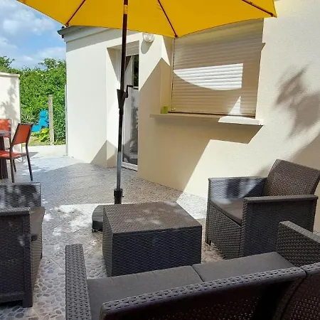 Meuble De Tourisme A L'Entree De Royan Villa Medis Exterior photo